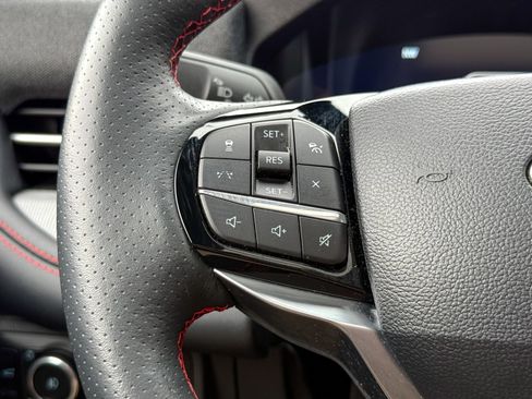 Certified 2025 Ford Explorer ST-Line w/ Premium Package image 41