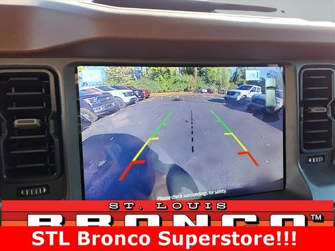 Used 2024 Ford Bronco Outer Banks image 5