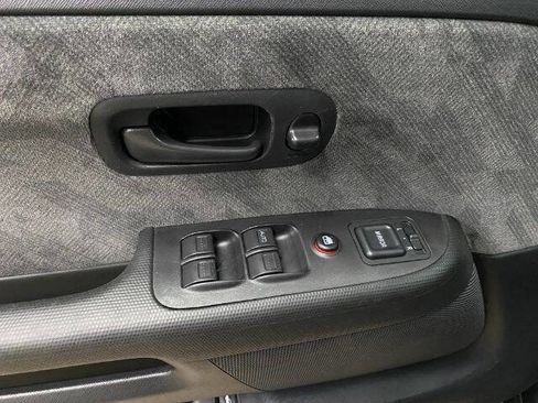 Used 2004 Honda CR-V EX image 11