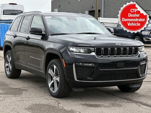 New 2026 Jeep Grand Cherokee Limited AWD/4WD image 1