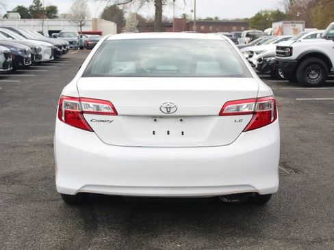 Used 2012 Toyota Camry LE image 7