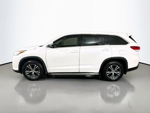 Used 2018 Toyota Highlander Plus image 8