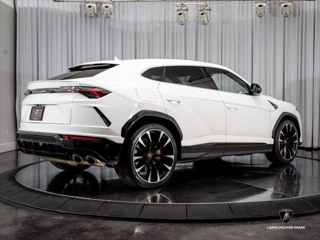 Used 2022 Lamborghini Urus AWD/4WD image 14