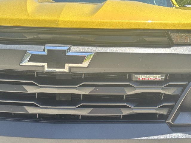Used 2024 Chevrolet Colorado Trail Boss w/ Advanced Trailering Package AWD/4WD image 30