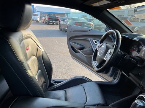 Used 2021 Chevrolet Camaro SS image 16