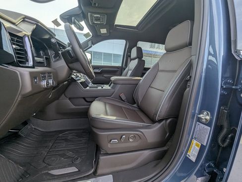 New 2026 GMC Sierra 3500 Denali w/ Denali Reserve Package image 15