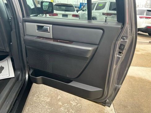Used 2010 Ford Expedition EL Limited image 17