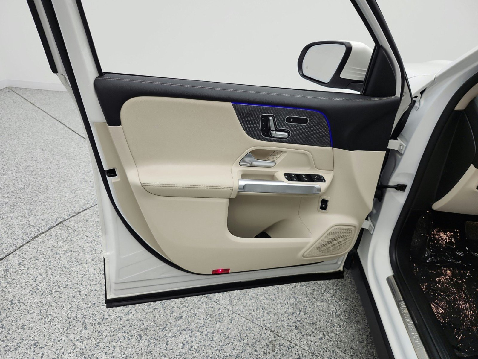 Used 2023 Mercedes-Benz GLB 250 image 15