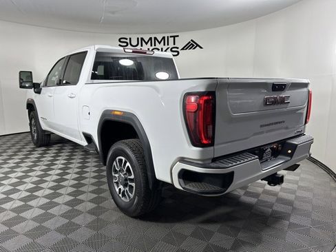 Used 2022 GMC Sierra 3500 AT4 image 4