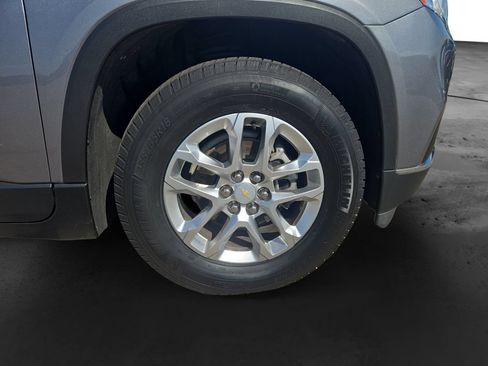 Used 2021 Chevrolet Traverse LT w/ LPO, Floor Liner Package AWD/4WD image 11