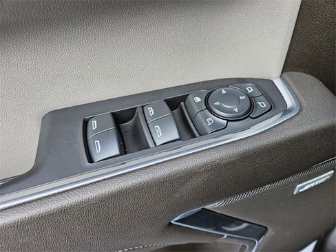 Used 2024 GMC Sierra 1500 SLT w/ SLT Premium Plus Package image 32