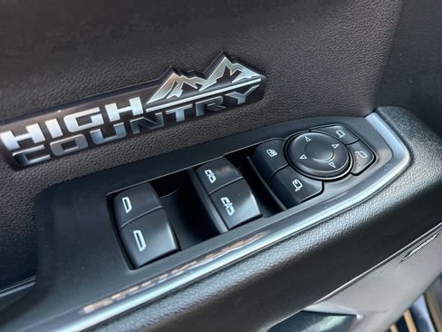 Certified 2024 Chevrolet Silverado 1500 High Country w/ Technology Package AWD/4WD image 11