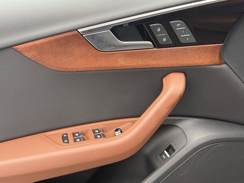 Used 2023 Audi A4 2.0T Premium w/ Convenience Package image 12