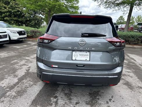 Certified 2025 Nissan Rogue S FWD image 6