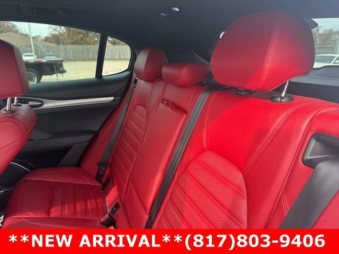 Used 2022 Alfa Romeo Stelvio Veloce image 11