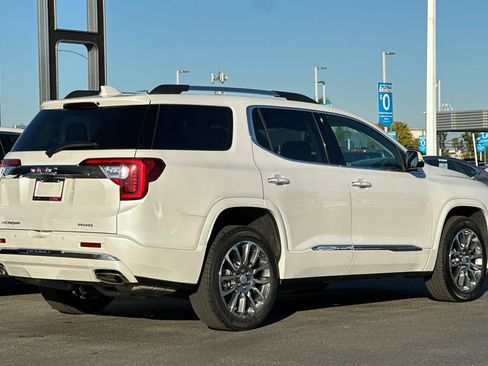 Used 2023 GMC Acadia Denali w/ Denali Ultimate Package image 4