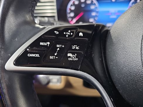 Used 2024 Mercedes-Benz GLE 350 4MATIC image 18