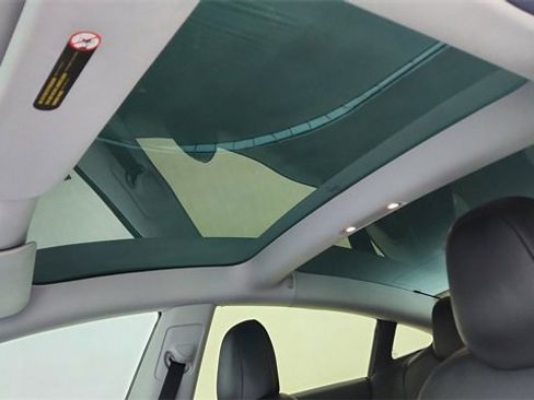 Used 2020 Tesla Model 3 Standard Range Plus image 54