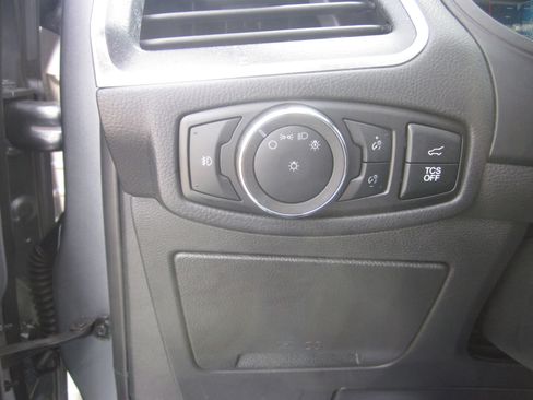 Used 2024 Ford Edge Titanium AWD/4WD image 21