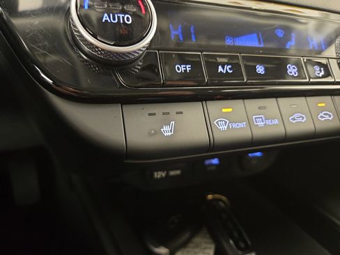 Used 2023 Hyundai Elantra SEL w/ Convenience Package image 26