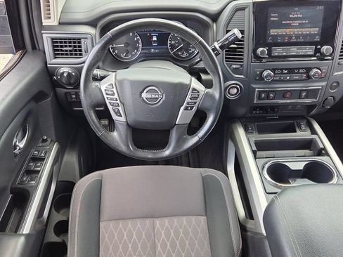 Used 2024 Nissan Titan SV w/ SV Convenience Package RWD image 7