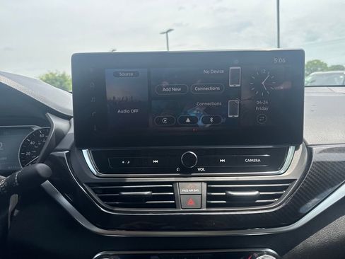 New 2026 Nissan Altima 2.5 SR w/ SR Premium Package FWD image 17