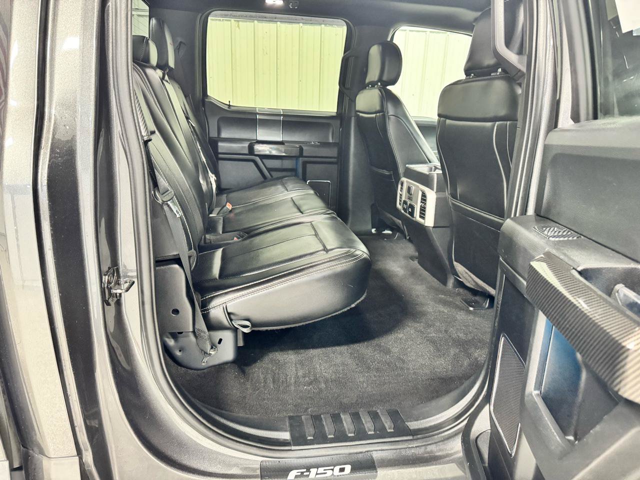 Used 2019 Ford F150 Lariat w/ Equipment Group 502A Luxury AWD/4WD image 9