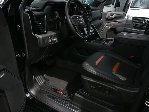 Used 2026 GMC Sierra 2500 AT4 w/ AT4 Premium Plus Package AWD/4WD image 7