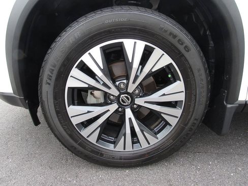 Used 2021 Nissan Rogue SV FWD image 12