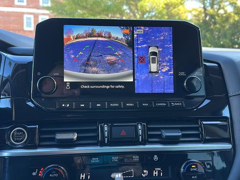 Certified 2024 Nissan Pathfinder SL image 18