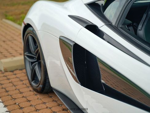 Used 2017 McLaren 570S Coupe RWD image 60