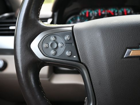 Used 2019 Chevrolet Tahoe LT RWD image 17