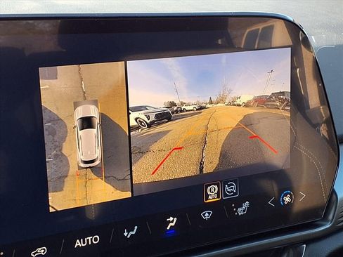 New 2026 Chevrolet Equinox EV LT image 18