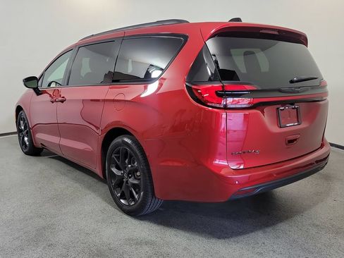 New 2026 Chrysler Pacifica Select FWD image 5