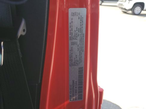 Used 2024 Jeep Wrangler Sahara image 30