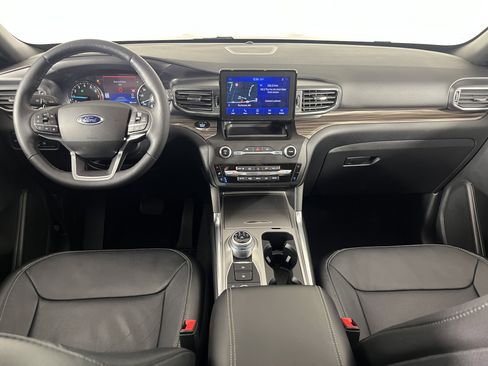 Used 2020 Ford Explorer Limited AWD/4WD image 10
