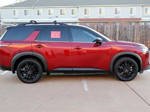 Certified 2024 Nissan Pathfinder SL w/ Cargo Package image 5