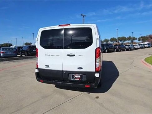 Used 2023 Ford Transit 350 XLT image 5