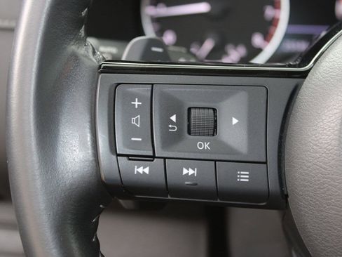 Used 2022 Nissan Pathfinder SV w/ Cargo Package image 13