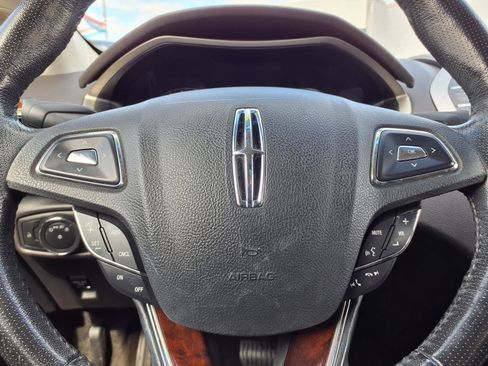 Used 2013 Lincoln MKZ Base image 12