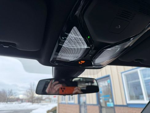 Used 2022 BMW X5 xDrive40i w/ Climate Comfort Package image 12