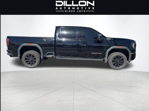 Used 2025 GMC Sierra 2500 AT4 w/ AT4 Premium Plus Package AWD/4WD image 2