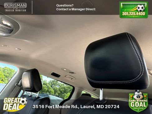 Used 2023 Chrysler Pacifica Touring-L FWD image 17