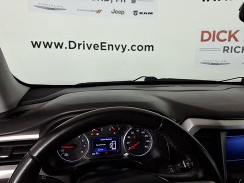 Used 2020 GMC Acadia SLE w/ Driver Convenience Package image 24