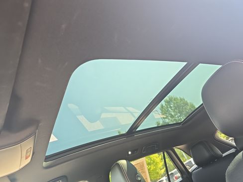Used 2023 Volkswagen Atlas Cross Sport SE w/ Panoramic Sunroof Package FWD image 28