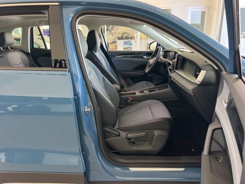 New 2026 Volkswagen Tiguan SE image 31