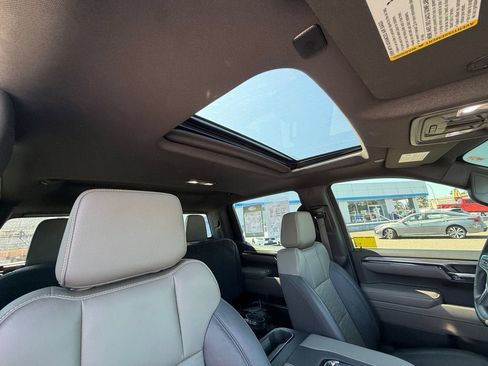 Used 2022 Chevrolet Silverado 1500 ZR2 w/ Technology Package AWD/4WD image 27