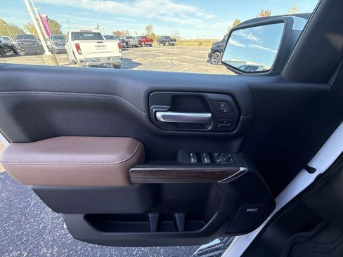 Certified 2021 Chevrolet Silverado 1500 High Country w/ Technology Package image 29