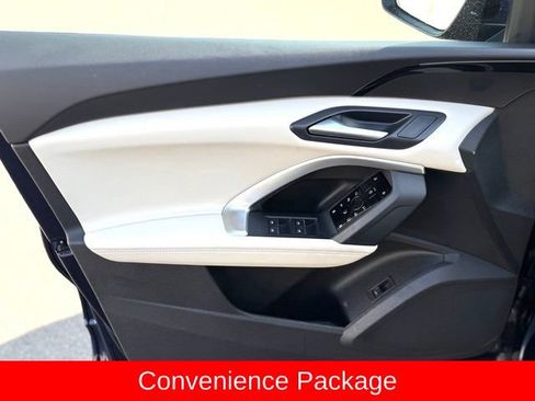 Used 2025 Audi Q5 Premium w/ Convenience Package AWD/4WD image 11