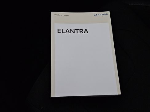 Certified 2023 Hyundai Elantra SEL w/ Preferred Accessory Package image 25